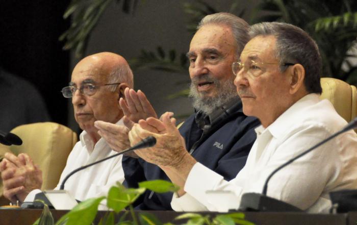 A Fidel «le debo mucho: en la forma de trabajar, en cómo enfocar los problemas, era muy objetivo en sus análisis». Foto: Estudios Revolución A Fidel «le debo mucho: en la forma de trabajar, en cómo enfocar los problemas, era muy objetivo en sus análisis». Foto: Estudios Revolución