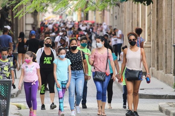 El desabastecimiento, la escasez de medicamentos, las tensiones en el transporte y otros conflictos agravados por el bloqueo complejizan las rutinas de las familias cubanas. Foto: Yandry Fernández Perdomo/ Cubadebate. El desabastecimiento, la escasez de medicamentos, las tensiones en el transporte y otros conflictos agravados por el bloqueo complejizan las rutinas de las familias cubanas. Foto: Yandry Fernández Perdomo/ Cubadebate.