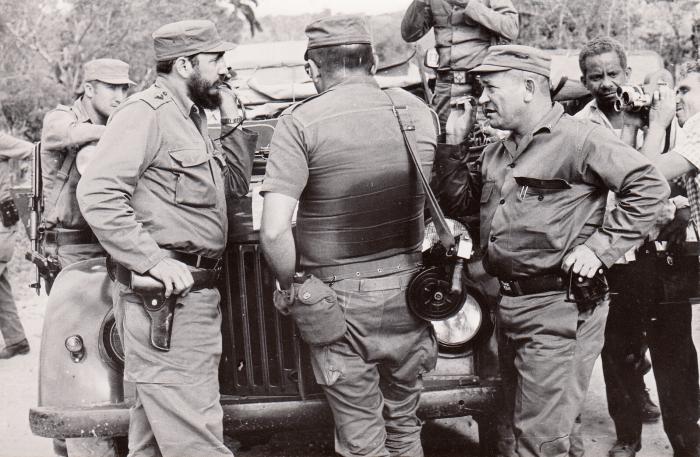 Fidel en Maisí junto a otros combatientes, entre ellos el Comandante de la Revolución, Guillermo García, durante la operación contra los mercenarios. Foto: Archivo de Granma Fidel en Maisí junto a otros combatientes, entre ellos el Comandante de la Revolución, Guillermo García, durante la operación contra los mercenarios. Foto: Archivo de Granma