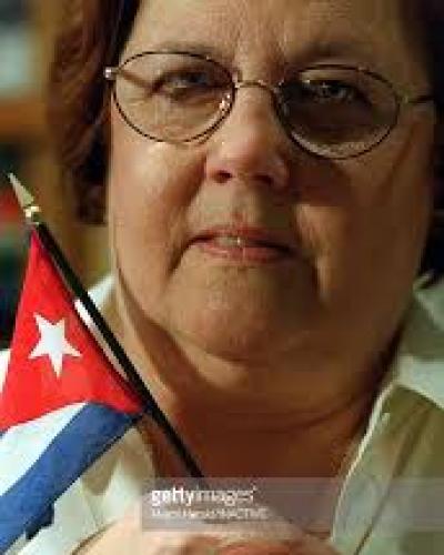Presidenta de ForNorm, Elena Freyre, rinde tributo a Fidel Castro
