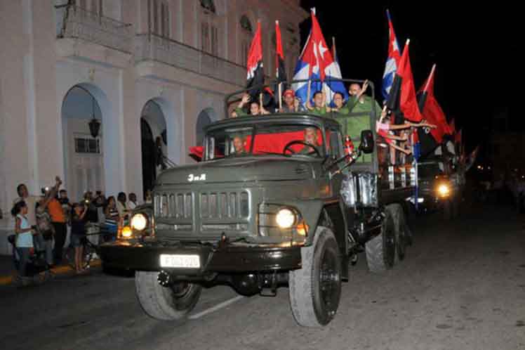 Jóvenes reeditan la Caravana de la Libertad en Cienfuegos