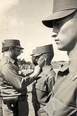 Fidel ascendió a los cadetes.