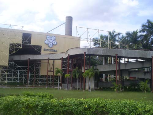 Vista de la entrada al recinto ferial EXPOCUBA