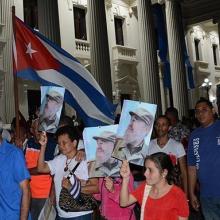 Peregrinación por las principales calles de la ciudad del Che y Marta Abreu, en Santa Clara, hasta el Complejo Escultórico Ernesto Che Guevara, para rendir homenaje al Comandante en Jefe Fidel Castro. Foto: Arelys María Echevarría/ ACN.