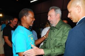 Fidel Castro y Lucius Walker en La Habana Fidel Castro y Lucius Walker en La Habana