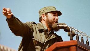 Fidel en 1976, durante el discurso en el acto de masas en honor al General Omar Torrijos, Jefe de Gobierno de la República de Panamá, efectuado en la Ciudad Escolar “26 de Julio”, en Santiago de Cuba. Fidel en 1976, durante el discurso en el acto de masas en honor al General Omar Torrijos, Jefe de Gobierno de la República de Panamá, efectuado en la Ciudad Escolar “26 de Julio”, en Santiago de Cuba.