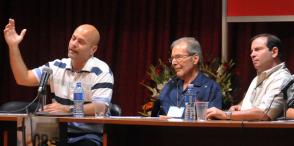 Los Héroes de la República de Cuba, Gerardo Hernández y Fernando González, y el doctor Rolando Rodríguez, destacaron el humanismo y los aportes a la cultura del líder histórico Los Héroes de la República de Cuba, Gerardo Hernández y Fernando González, y el doctor Rolando Rodríguez, destacaron el humanismo y los aportes a la cultura del líder histórico