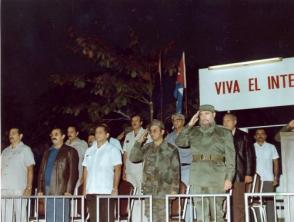 Fidel preside el Acto de amistad Cuba - Angola en la unidad de Tropas Internacionalistas "Raúl Díaz Argüelles"