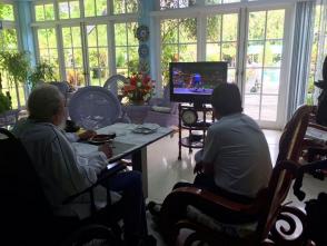 Evo Morales y Fidel Castro Ruz observando los juegos deportivos