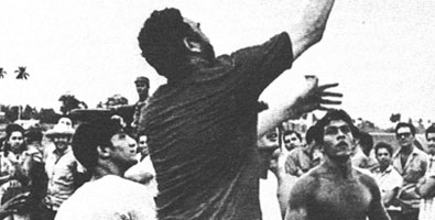Muchos años después de comenzar su vida de estadista, Fidel continuó practicando baloncesto con sistematicidad.